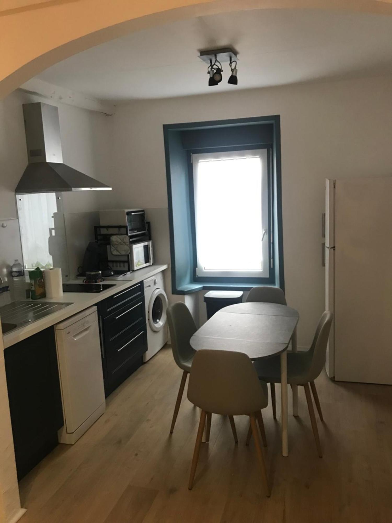 Joli Appartement Calme A Binic Dans Rue Pietonne Exteriör bild